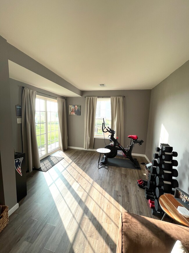 Building Photo - 933 Lissicasey Loop