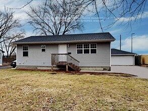 Building Photo - 5644 Maryland Ave N