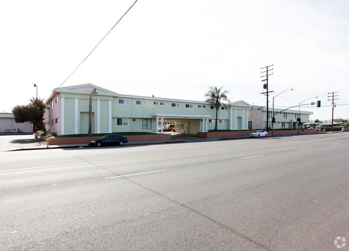 South Pointe Apts Apartments in Covina, CA Westside Rentals