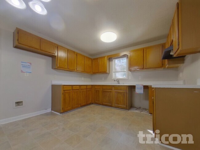 Foto del edificio - 2901 Pavia Cir