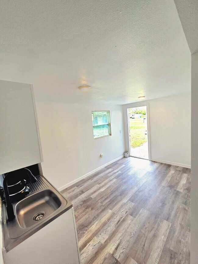 Foto del edificio - 2289 Dallas St