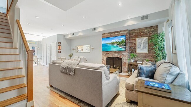 Foto del edificio - 828 Willow Ave