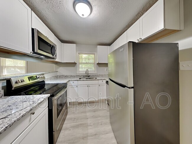 Building Photo - 9291 Westview Dr SW
