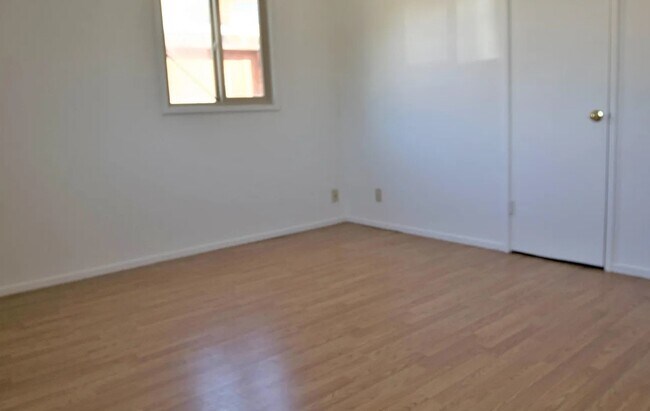 Foto del edificio - 1404 Rhode Island St NE