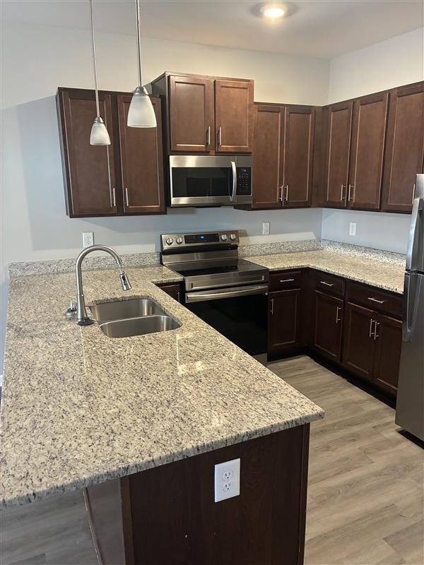 Foto del edificio - 767 Monroe St