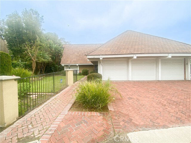 Foto del edificio - 20692 Cottonwood Rd