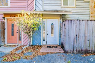 Building Photo - 3506 Parkwood Ave