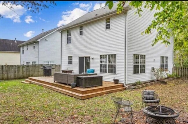 Back porch - 204 Burgundy Rd