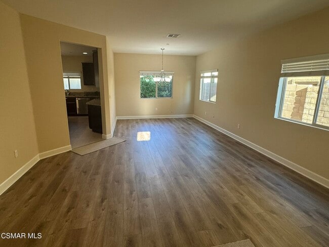 Foto del edificio - 7124 Baneberry Ave