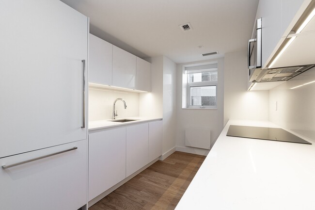 Photo du bâtiment - 49 St Clair Ave W