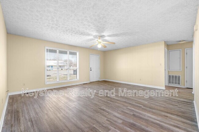 Foto del edificio - 306 Thompsonville Lane