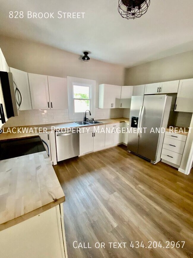 Foto del edificio - Renovated 3 Bedroom Home in Lynchburg!