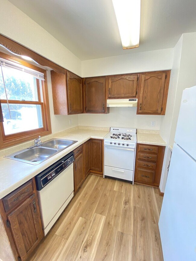 Foto del edificio - 1785/1787 Alexandra Court