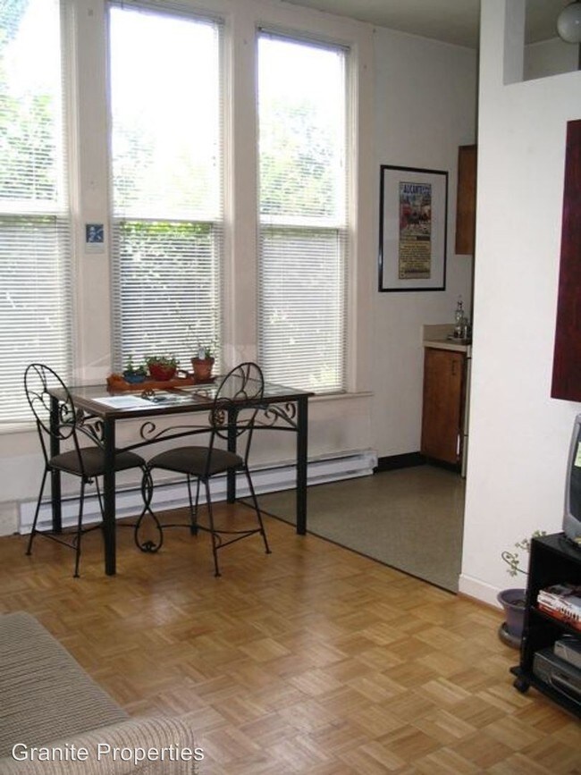 Building Photo - 1 br, 1 bath Apartment - 446 E 12th Ave #1