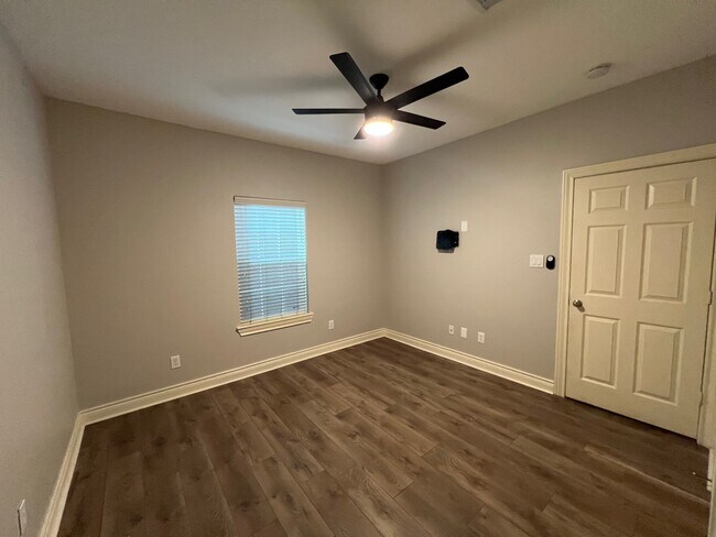 Foto del edificio - 3406 Nance St