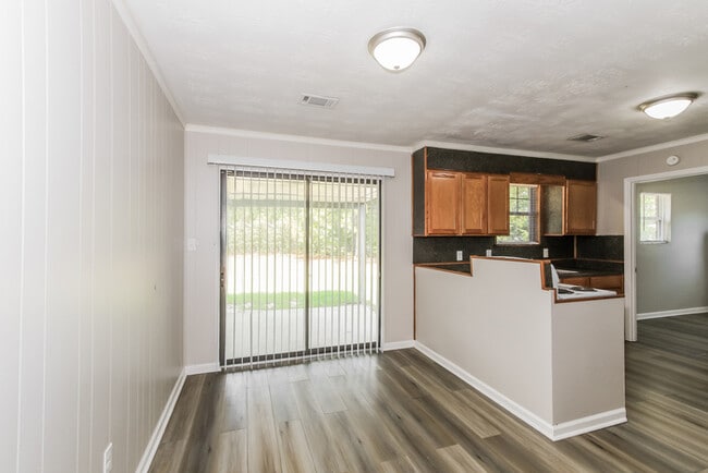 Foto del edificio - 2505 Teakwood Dr