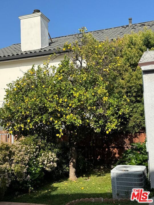 Foto del edificio - 4503 Tobias Ave