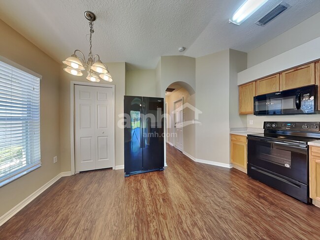 Building Photo - 4409 Country Hills Blvd
