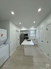 Building Photo - 833 Albert Rd