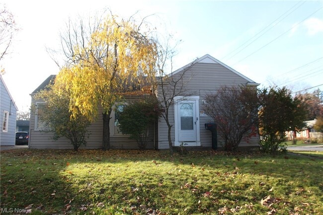 Building Photo - 1100 Orchard Heights Dr