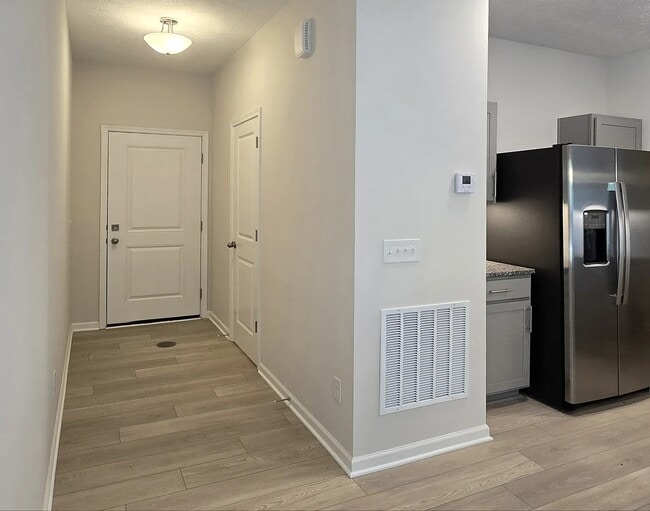 Foto del edificio - 3472 Bushwillow Dr