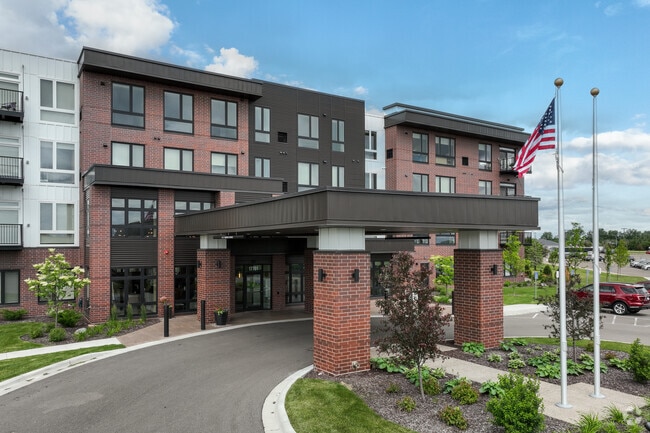 Building Photo - The Pillars of Lakeville