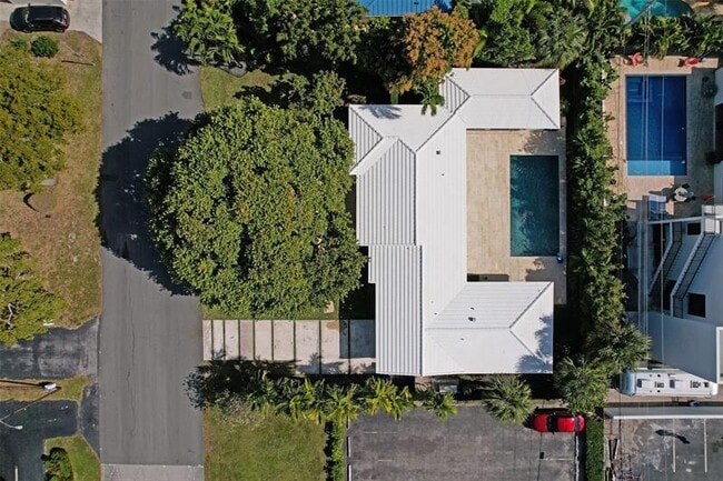 Building Photo - 2514 Yacht Club Blvd