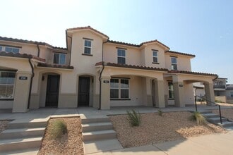 Building Photo - 762 W Sunfire Ln