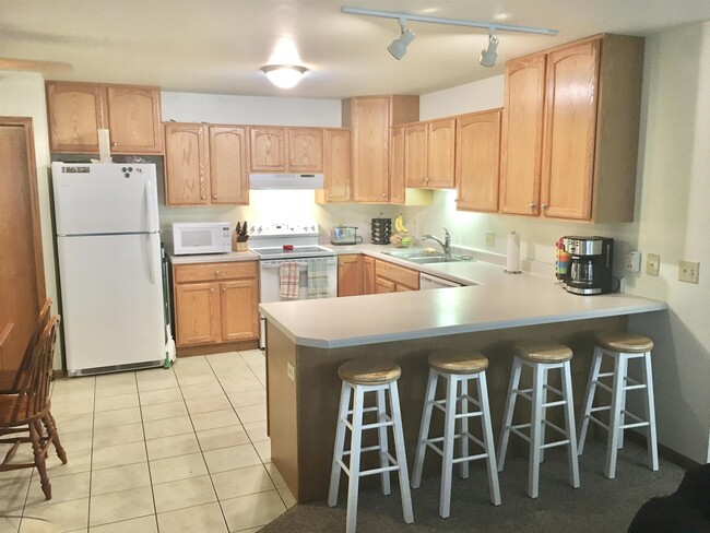 Building Photo - 263 Meadowside Dr