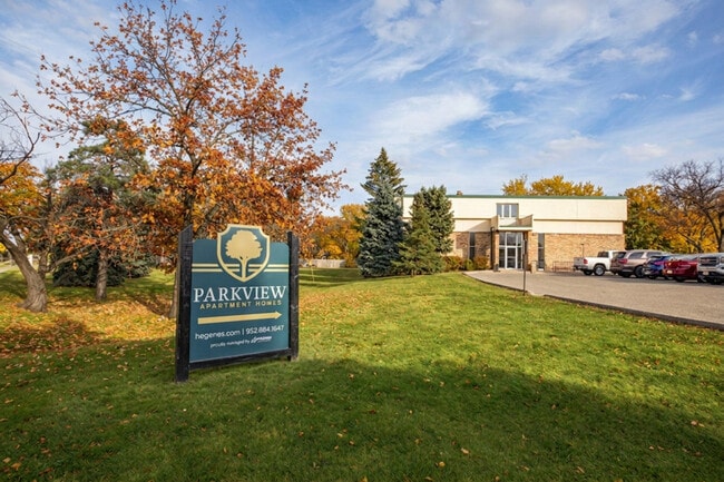 Building Photo - Parkview Apartments
