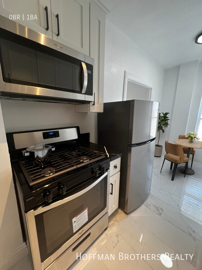 Foto del edificio - 511 S Serrano Ave