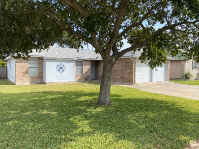 Building Photo - 957 Bramling Cir