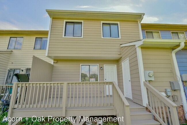 Building Photo - 3 br, 1.5 bath House - 1000 Fargo St Unit F2