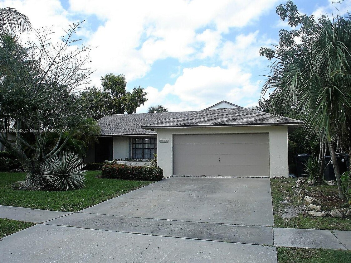 Photo - 11297 Pine Valley Drive, Wellington, FL 33414 - 3 BR 2 BA Single-Family Home
