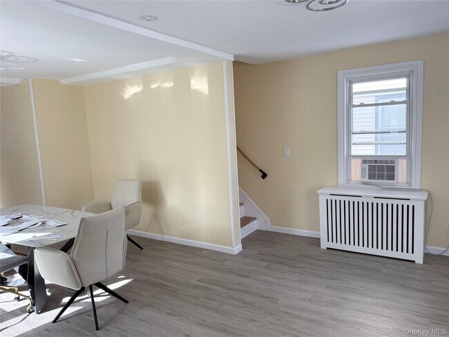 Foto del edificio - 363 Hewlett Pkwy
