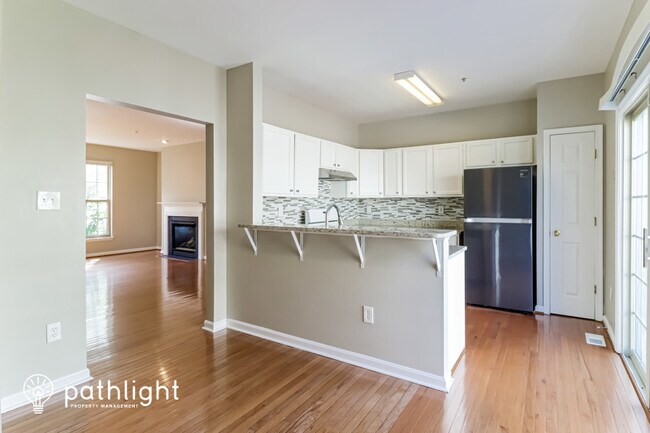 Building Photo - 12125 Amber Ridge Cir