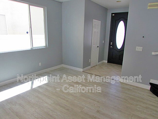 Foto del edificio - 320 Camino De La Luna