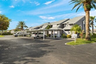 Building Photo - 4620 SE 5th Pl