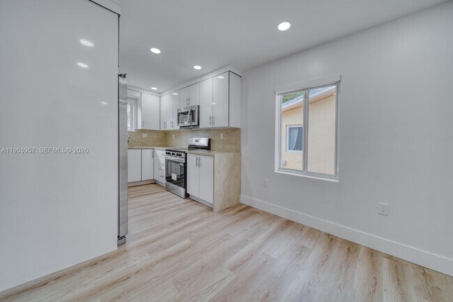 Foto del edificio - 4345 SW 5th Terrace