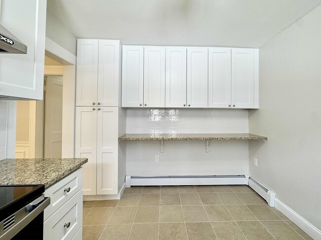 Building Photo - 42 Chester Rd