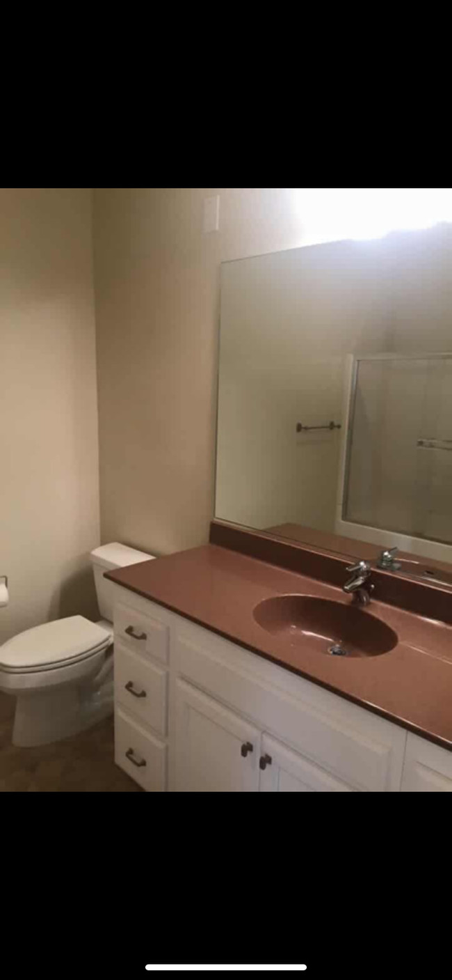 Master bath - 5761 Mountain Hawk Dr