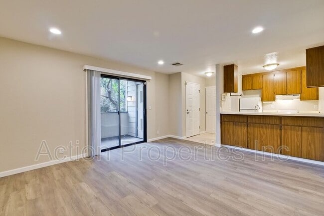 Building Photo - 297 Stonegate Cir
