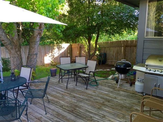 Foto principal - 16828 Village Oak Loop