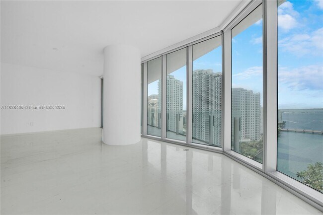 Foto del edificio - 300 Biscayne Blvd Way