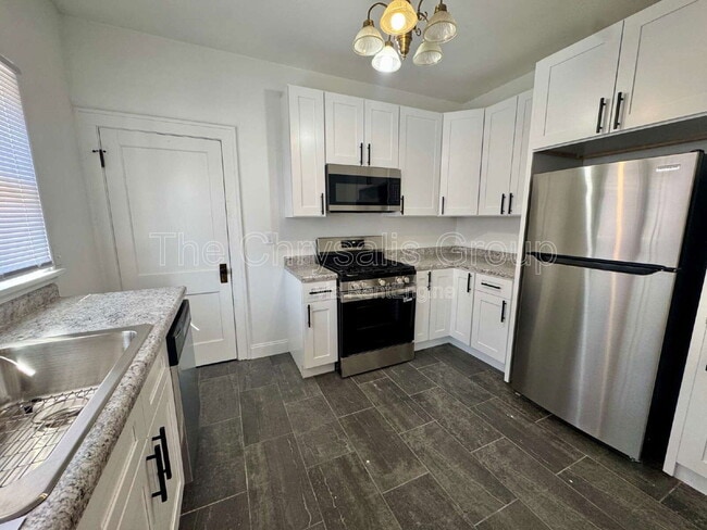 Building Photo - 224 W Campbell St