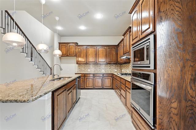 Foto del edificio - 405 Harcourt Ave