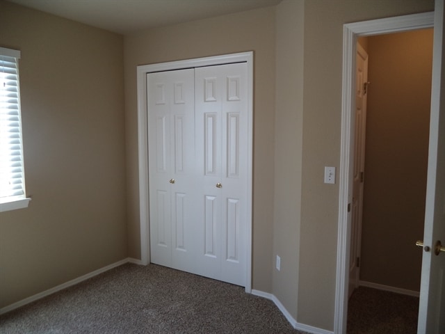 Building Photo - 611 Hampton Cir