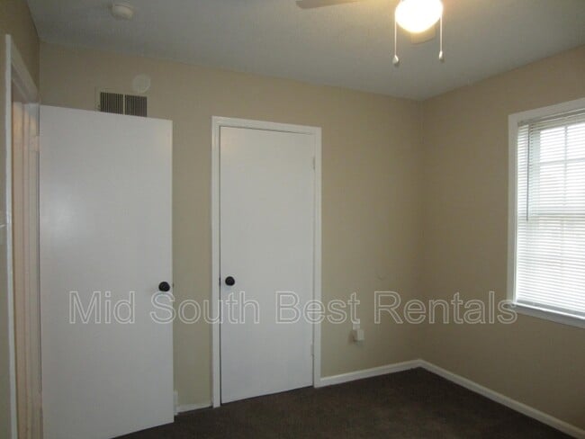 Building Photo - 4860 Faith Cove
