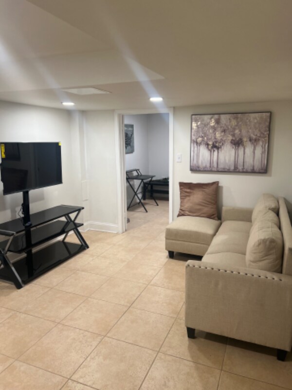 Foto del edificio - 4801 Oliver St
