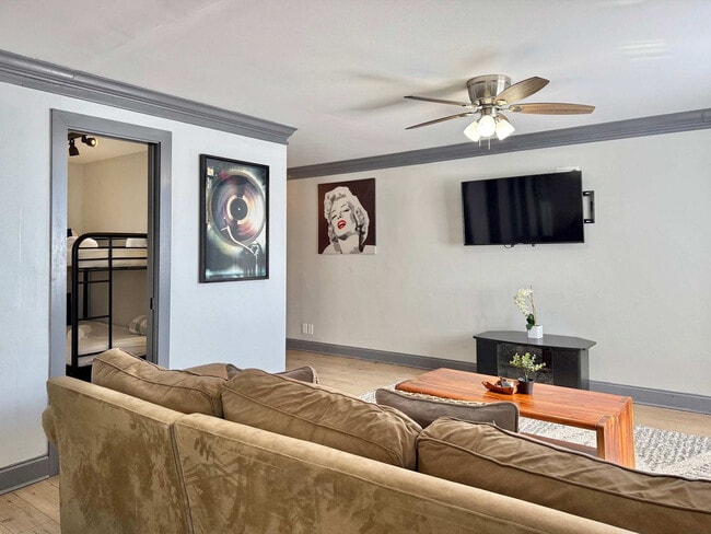 Building Photo - 215 Piedmont Ave NE